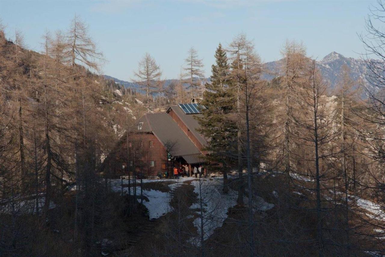 Hotel Erjavceva Mountain Hut At Vrsic Pass Kranjska Gora Exterior foto