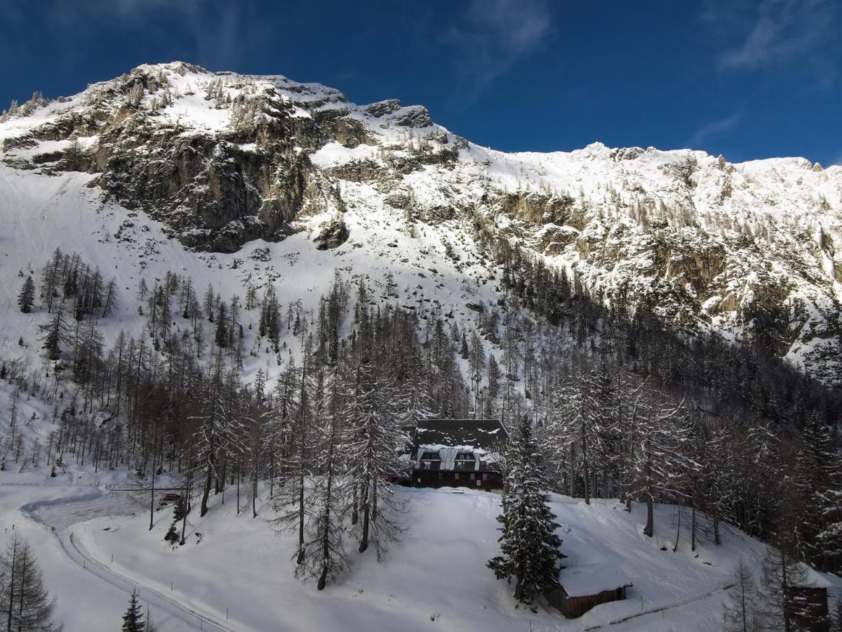 Hotel Erjavceva Mountain Hut At Vrsic Pass Kranjska Gora Exterior foto