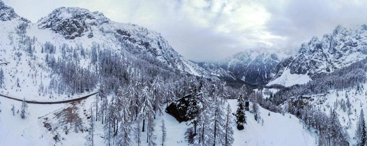 Hotel Erjavceva Mountain Hut At Vrsic Pass Kranjska Gora Exterior foto