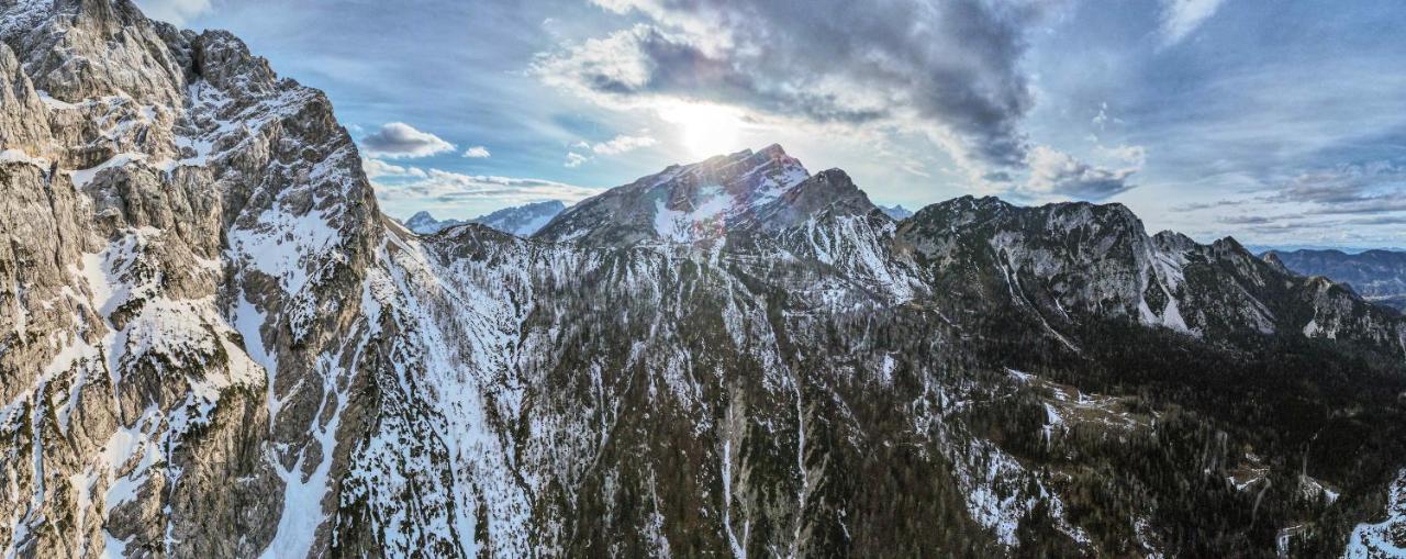 Hotel Erjavceva Mountain Hut At Vrsic Pass Kranjska Gora Exterior foto