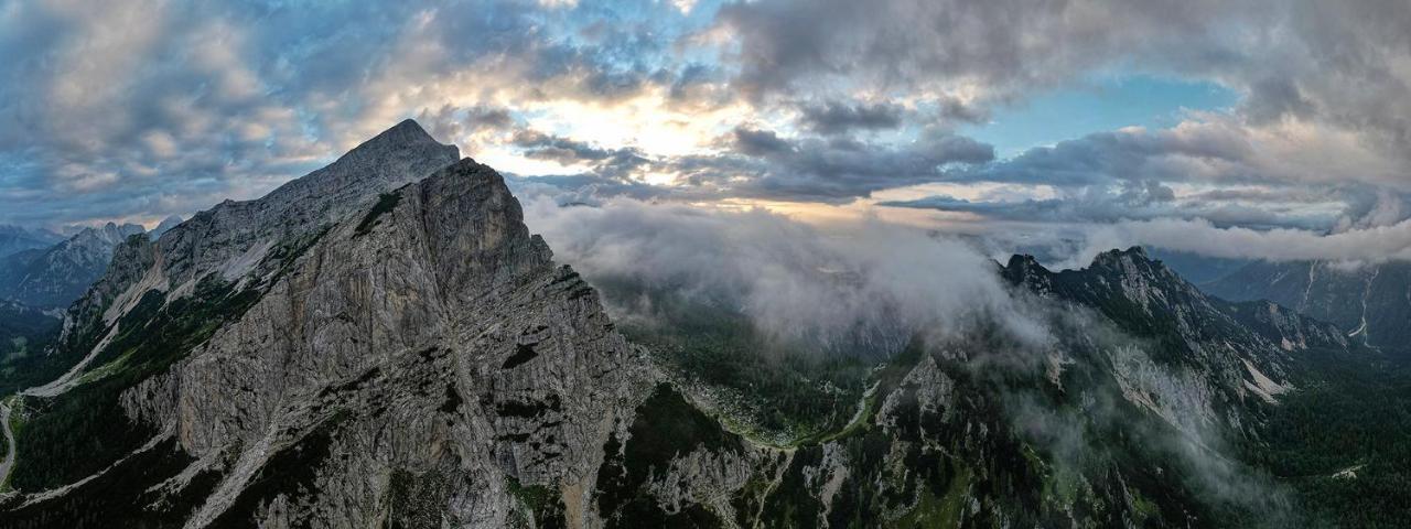 Hotel Erjavceva Mountain Hut At Vrsic Pass Kranjska Gora Exterior foto